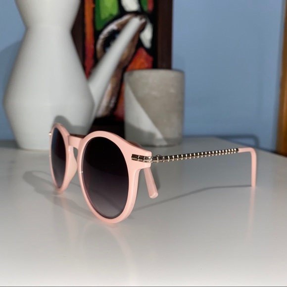 Assorted Sunglasses (Buy All 3 or just 1) - Picture 4 of 8